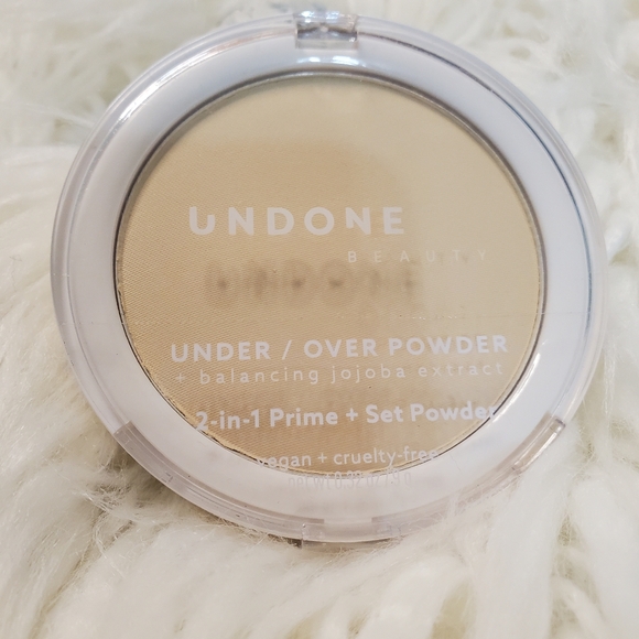 New Undone beauty under/over powder 2 in 1 prime + set powder by Ulta - Picture 6 of 10